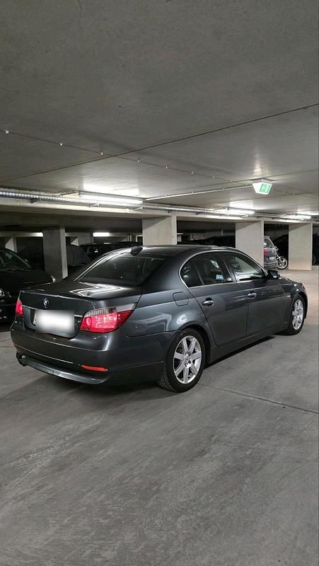 Gebraucht BMW 520 170 PS (125 kW) 2003 Grau Limousine