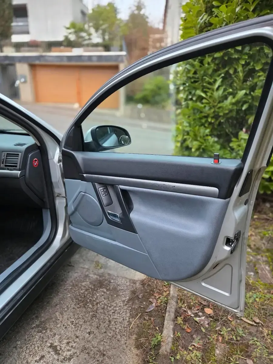 Usata Opel Vectra 122 CV (89 kW) 2002 Argento Berlina