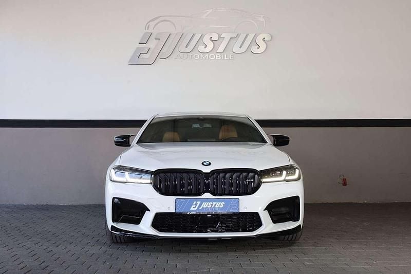 Gebraucht BMW 550 530 PS (389 kW) 2021 Alpinweiß iii (300) Limousine