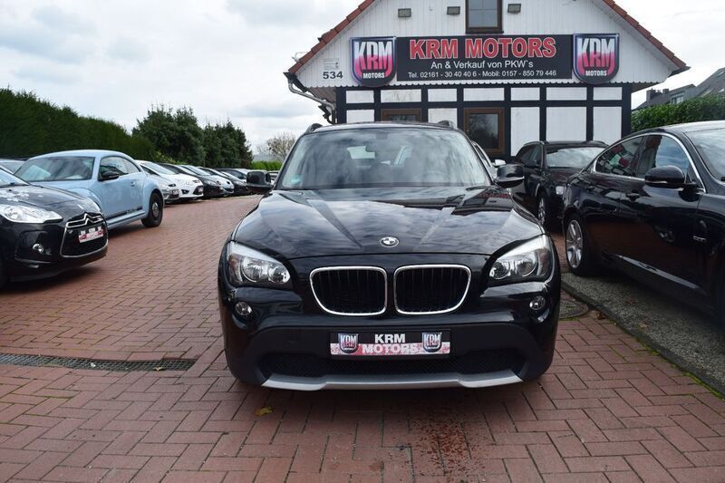 Schwarz Gebraucht 2011 BMW X1 SUV | 6.990 € (Fairer Preis) - Bild 1/4