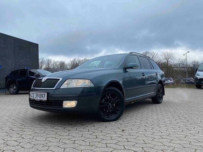 Gebraucht Skoda Octavia Elegance 105 PS (77 kW) 2007 Blau Kombi