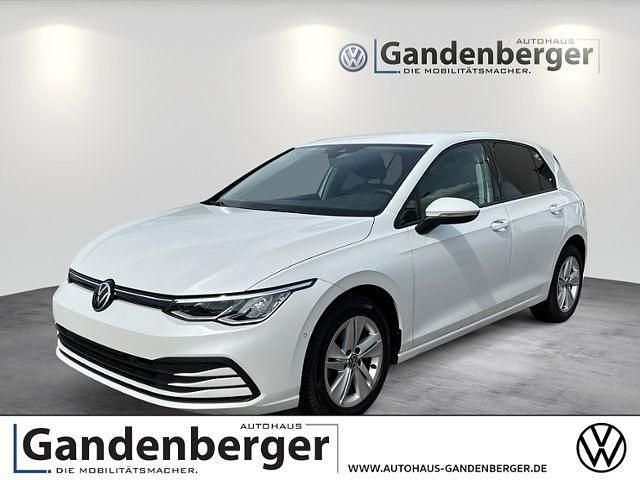 Weißschwarz Gebraucht 2020 VW Golf VIII Life Limousine | 19.500 € (Etwas zu teuer) - Bild 1/4