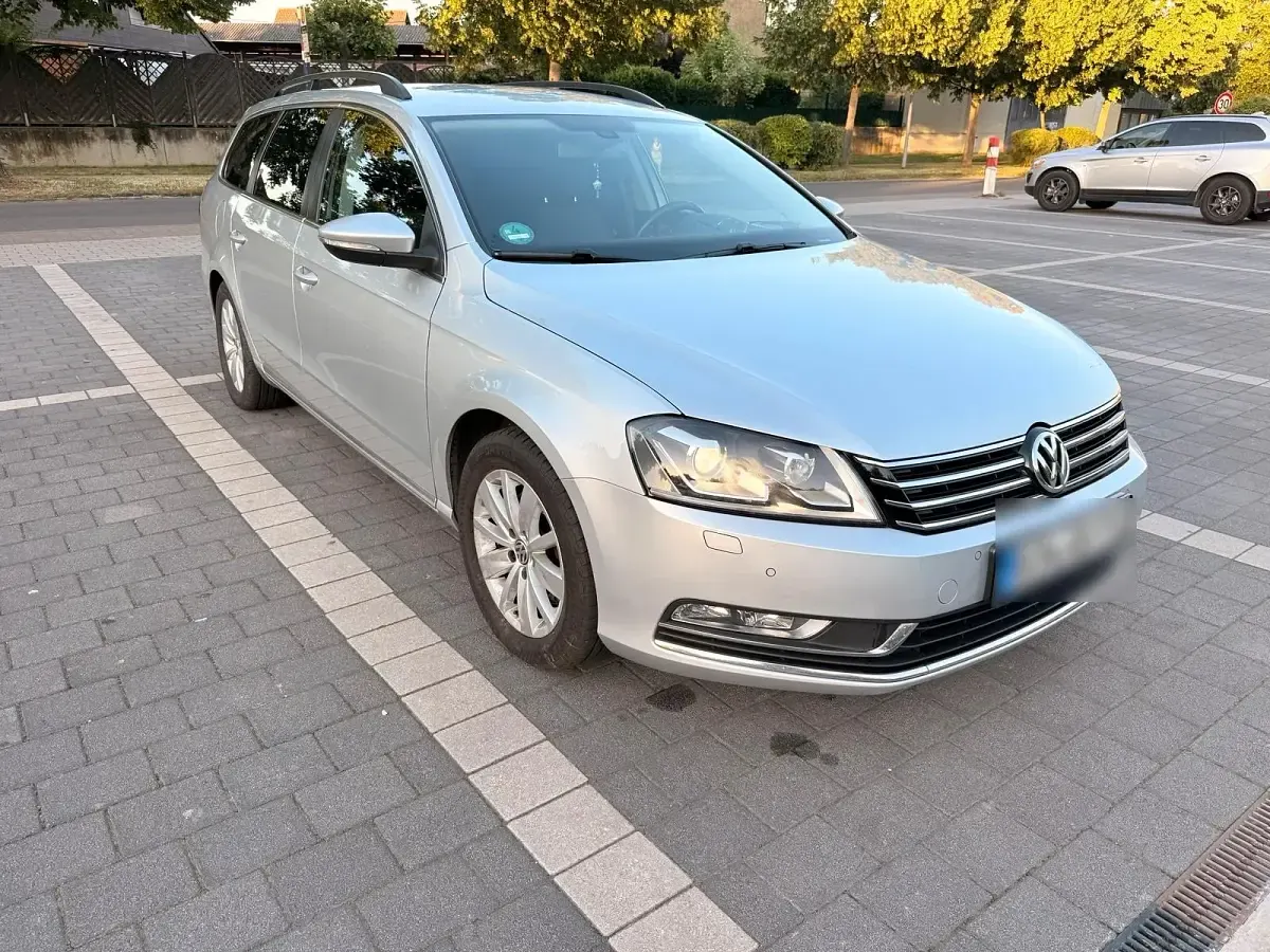 Gebraucht VW Passat Comfortline 170 PS (125 kW) 2011 Grau Kombi