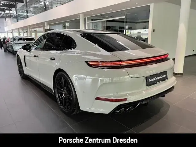 Neu Porsche Panamera GTS 500 PS (367 kW) 2026 Weiß Limousine