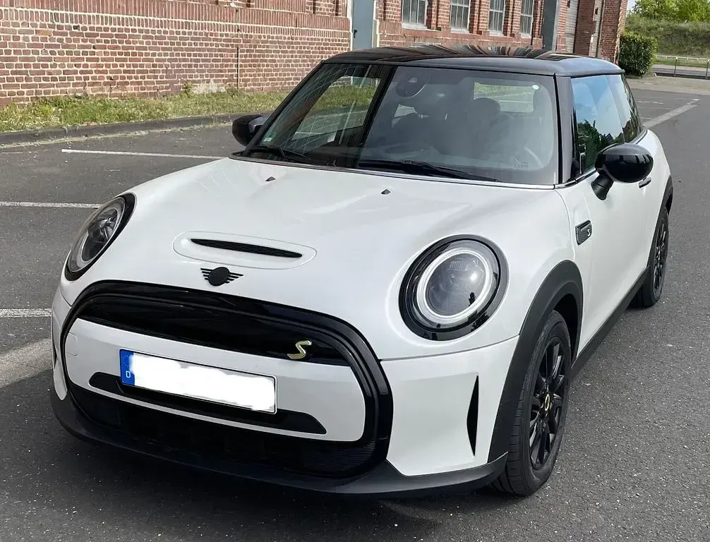 Second-hand Mini Cooper SE 135 kW (184 CP) 2023 Alb Hatchback