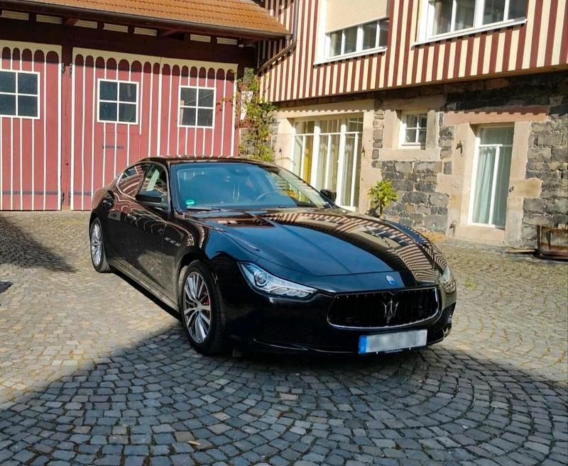 Schwarz Gebraucht 2016 Maserati Ghibli Coupé | 29.000 € (Guter Preis) - Bild 1/4