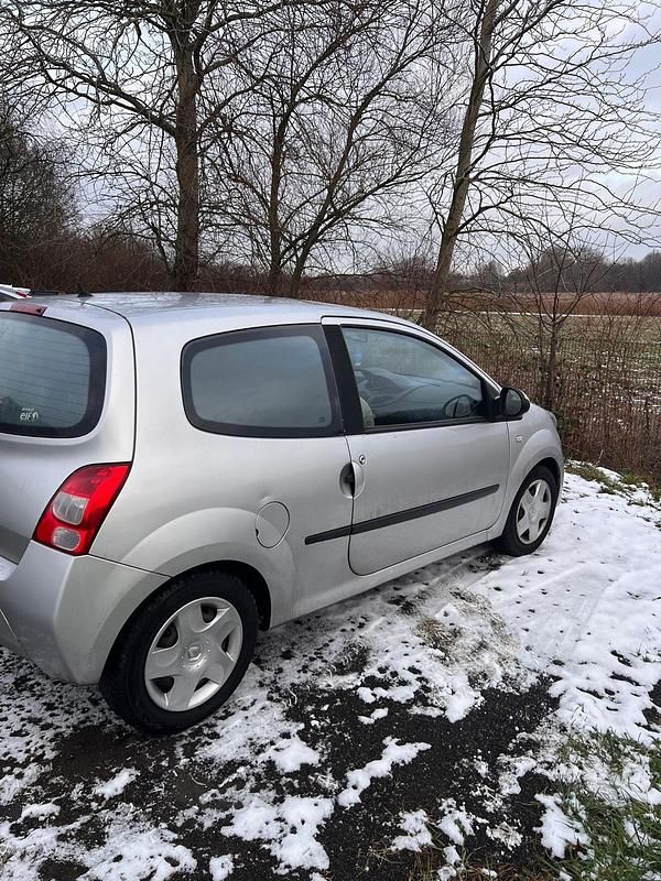 Gebraucht Renault Twingo 64 PS (47 kW) 2007 Silber Kleinwagen