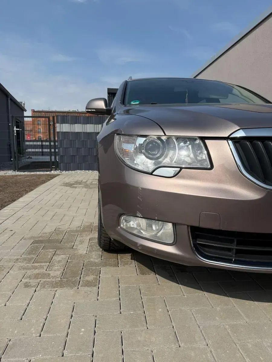 Gebraucht Skoda Superb Elegance 160 PS (117 kW) 2011 Beige Kombi
