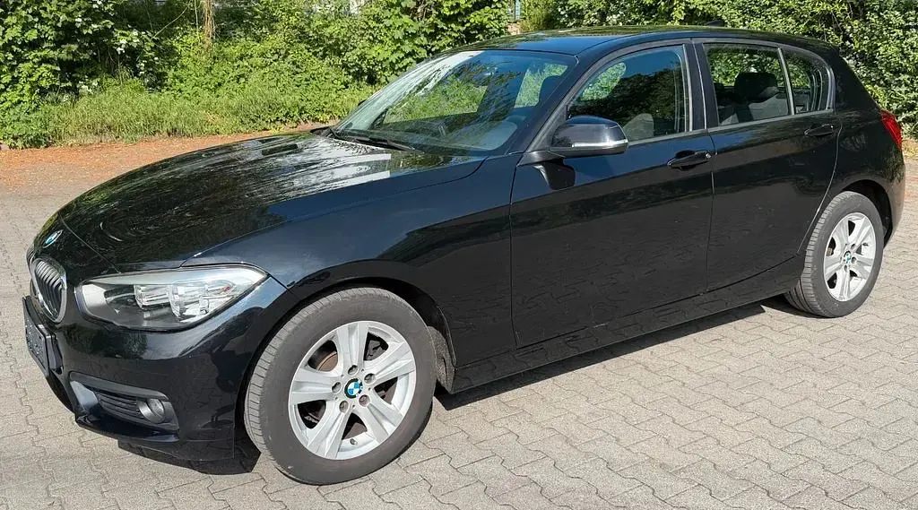 Gebraucht BMW 116 Advantage 109 PS (80 kW) 2015 Schwarz Kleinwagen