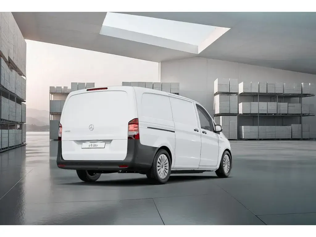 Gebraucht Mercedes e-Vito 85 kW (116 PS) 2025 Weiss / arktikweiss Van