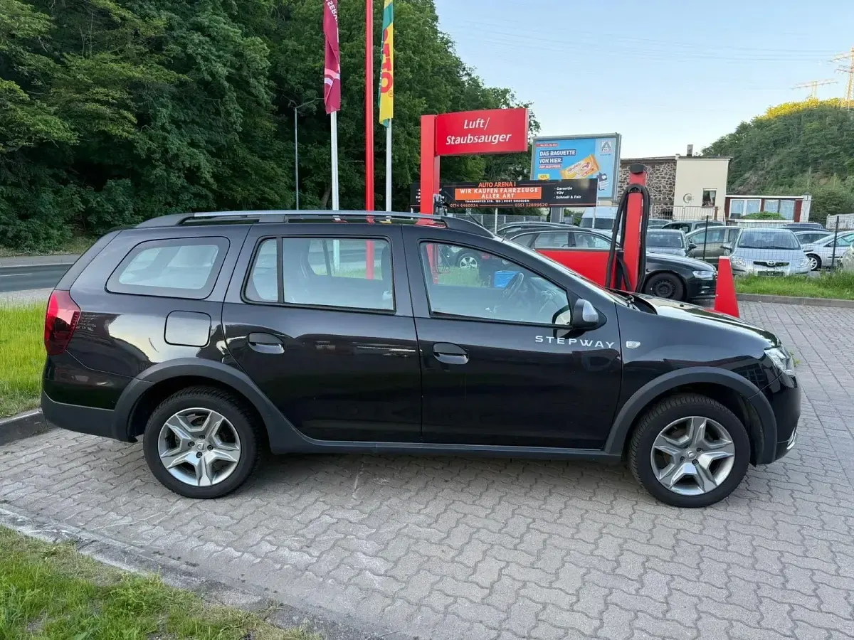 Gebraucht Dacia Logan Stepway 100 PS (73 kW) 2020 Schwarz Kombi