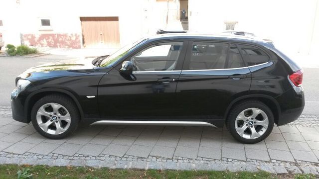 Gebraucht BMW X1 272 PS (200 kW) 2010 Schwarz metallic SUV