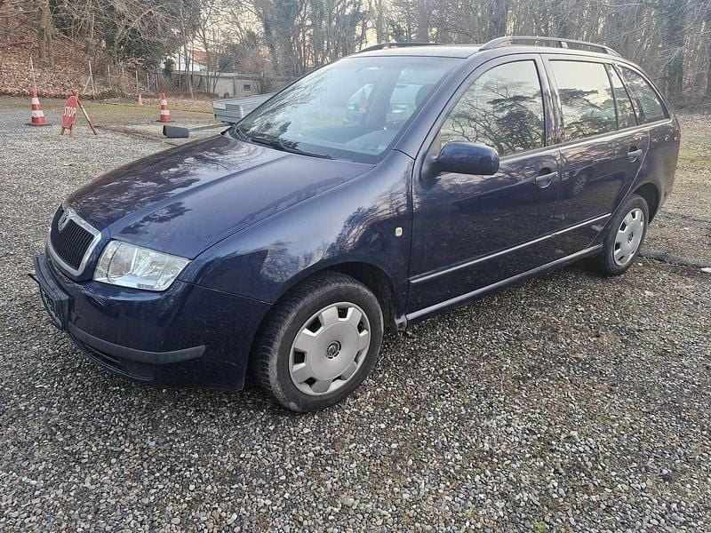 Blau Gebraucht 2003 Skoda Fabia Classic Kombi | 390 € (Guter Preis) - Bild 1/4