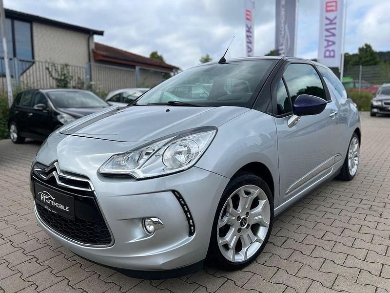Grau Gebraucht 2013 Citroën DS3 Cabriolet So Chic Cabrio | 5.799 € (Fairer Preis) - Bild 1/4