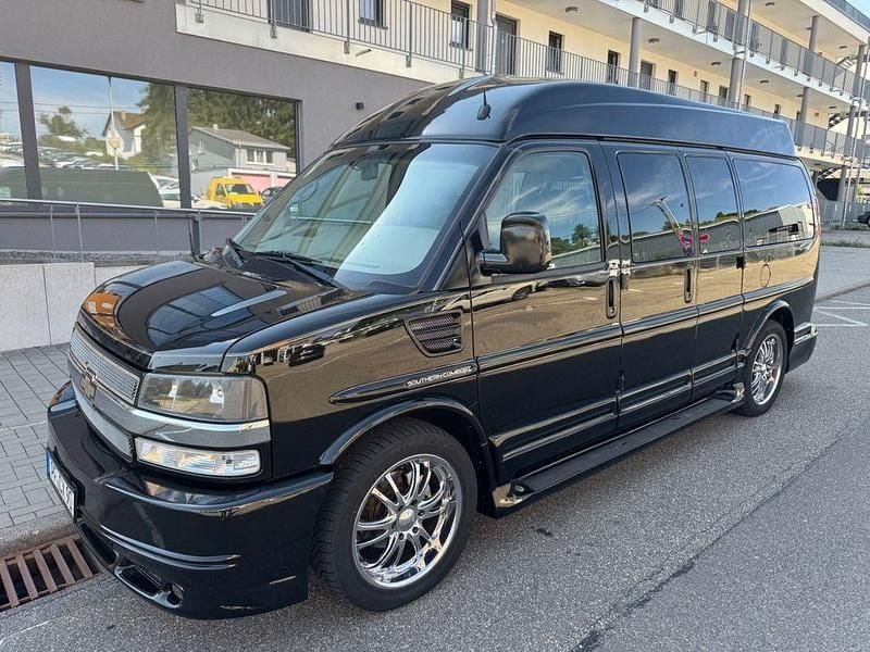 Schwarz Gebraucht 2014 Chevrolet Express Van / Kleinbus | 49.900 € - Bild 1/4