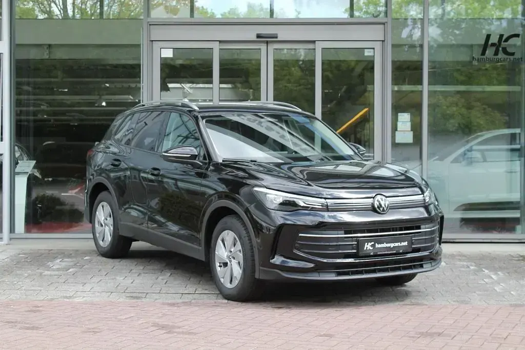 Neu VW Tiguan Business 150 PS (110 kW) 2026 Deep black perleffekt... SUV
