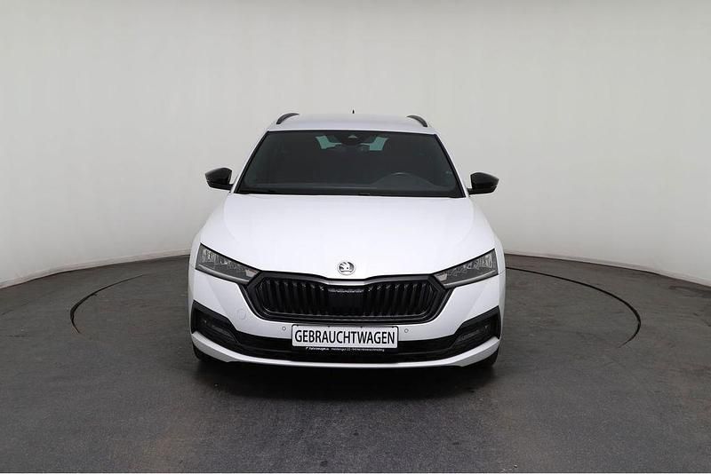 Gebraucht Skoda Octavia Sport 204 PS (150 kW) 2021 Weiß Kombi
