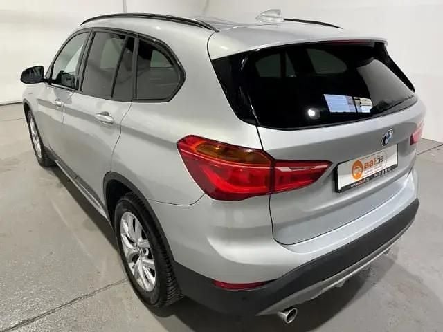 Silber Gebraucht 2019 BMW X1 Sport Line SUV | 21.950 € (Guter Preis) - Bild 1/3