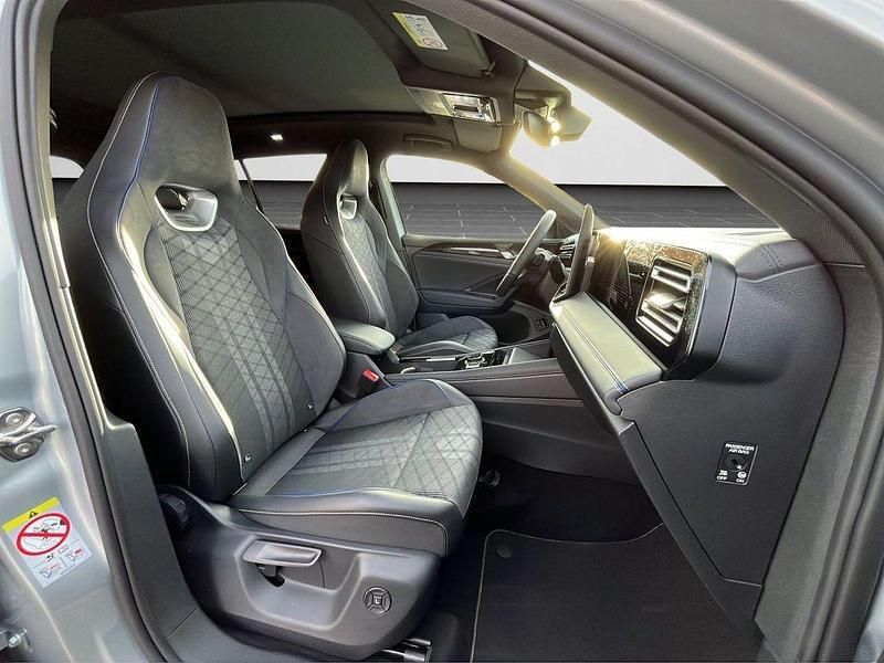 Gebraucht VW Tiguan R-line 204 PS (150 kW) 2025 Oyster silver metallic (metallic) SUV