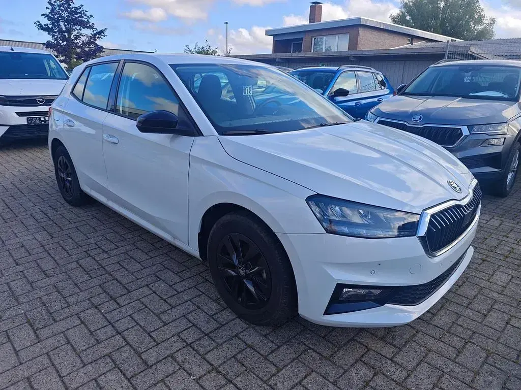 Gebraucht Skoda Fabia Selection 80 PS (58 kW) 2025 Weiß Kleinwagen