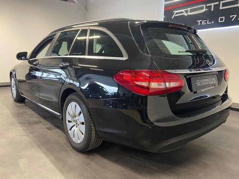Gebraucht Mercedes C220 194 PS (142 kW) 2020 Schwarz Kombi