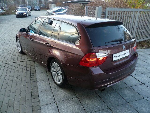 Gebraucht BMW 318 Advantage 129 PS (94 kW) 2006 Rot metallic Kombi