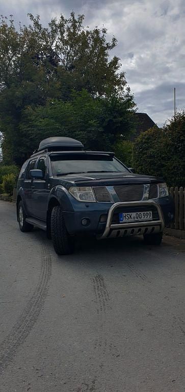 Grau Gebraucht 2006 Nissan Pathfinder Premium Edition SUV | 17.500 € - Bild 1/4