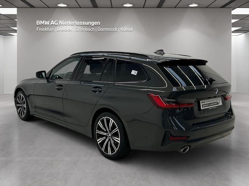 Gebraucht BMW 320 Sport Line 190 PS (139 kW) 2021 Grau Limousine