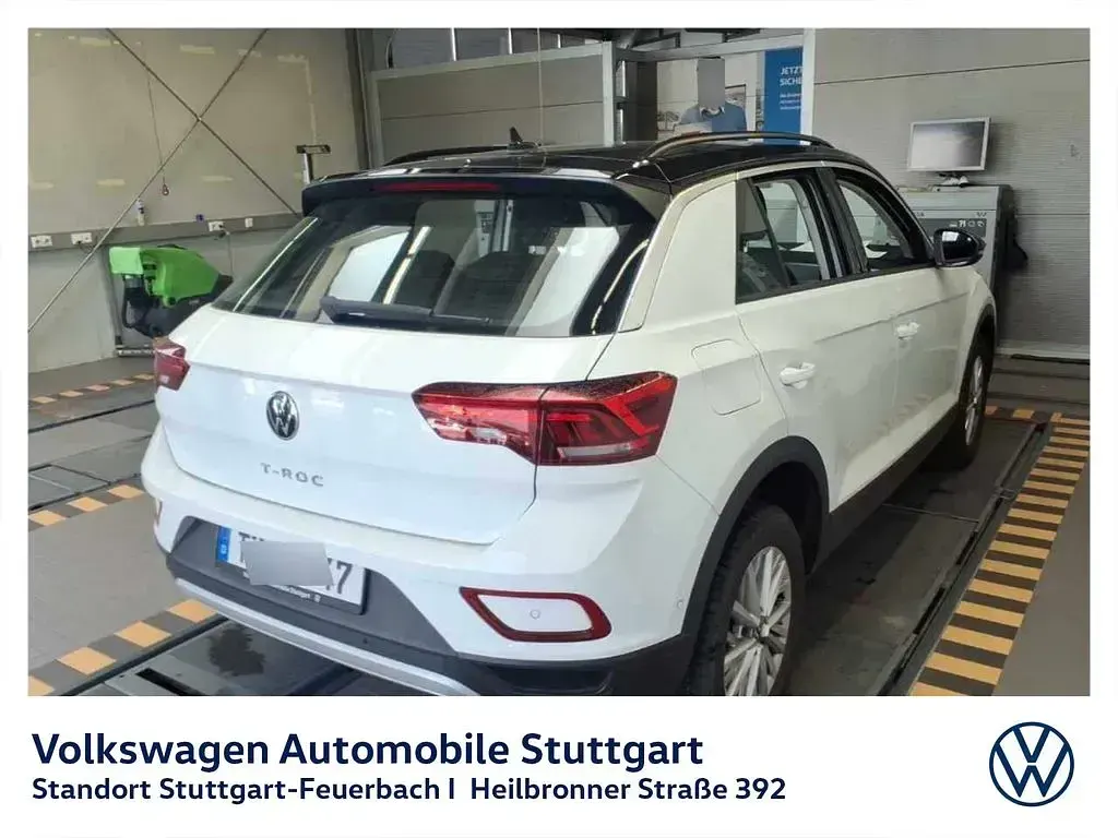 Gebraucht VW T-Roc Life 110 PS (80 kW) 2023 Pure white schwarz SUV
