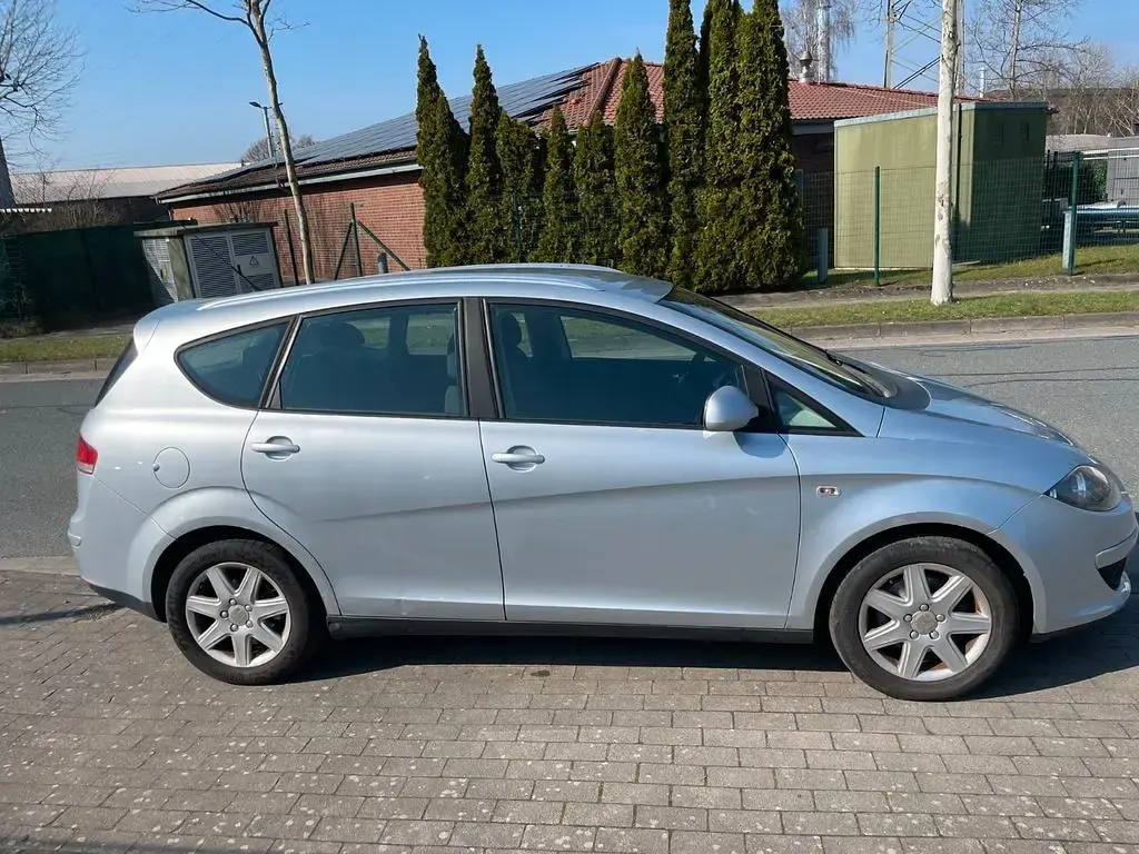 Occasion Seat Altea 105 ch (77 kW) 2008 Argent Monospace