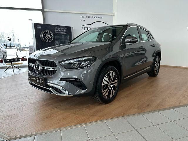 Gebraucht Mercedes GLA200 Progressive 163 PS (119 kW) 2025 Grau SUV