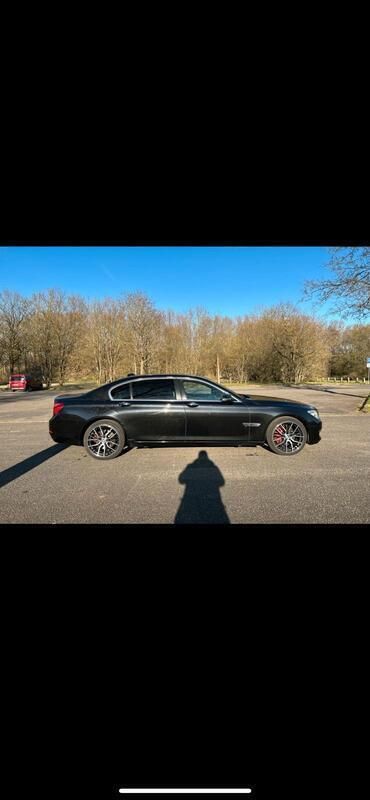 Schwarz Gebraucht 2013 BMW 730L Limousine | 17.900 € (Fairer Preis) - Bild 1/4