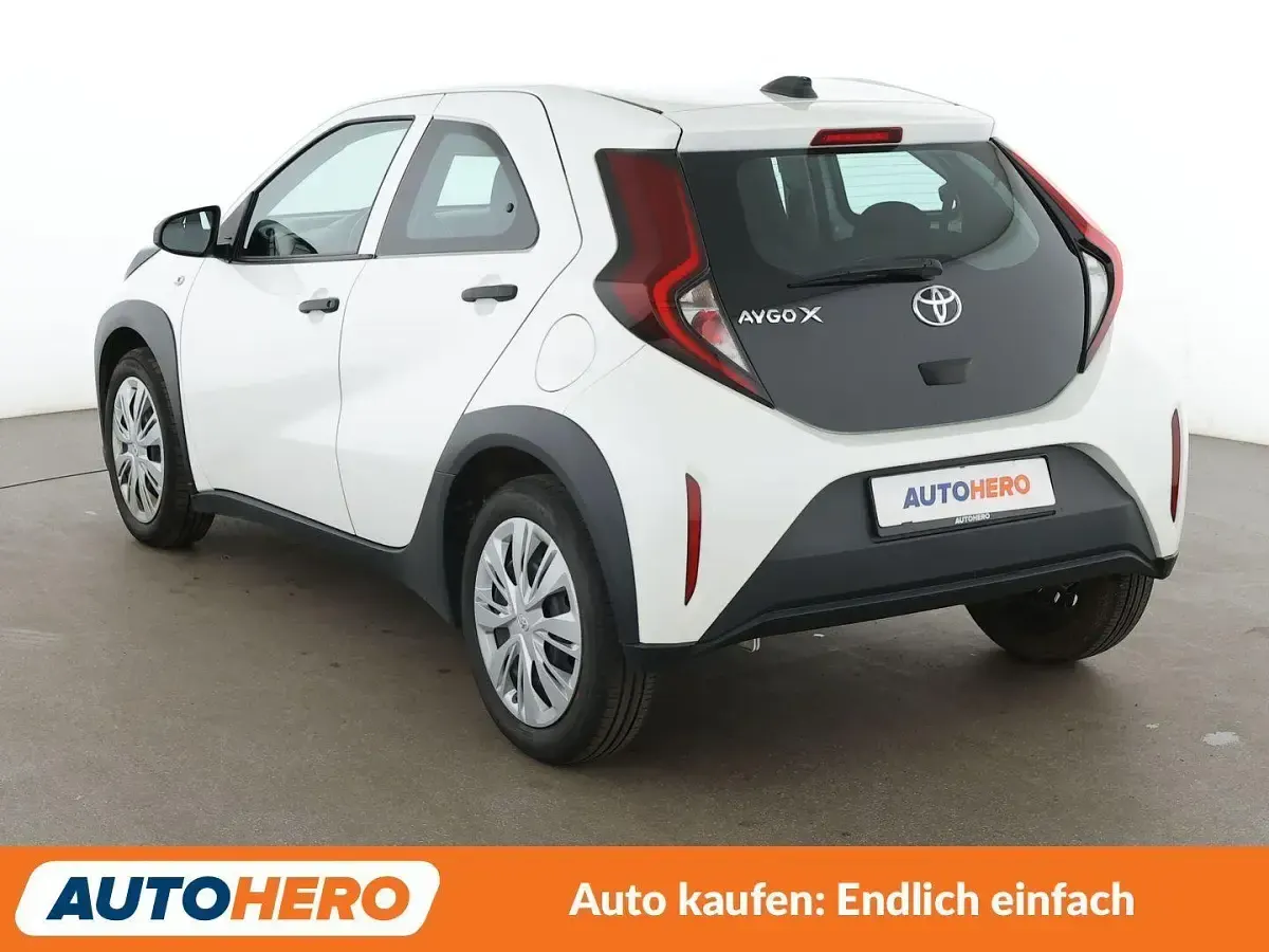 Gebraucht Toyota Aygo X 72 PS (52 kW) 2023 Weiß SUV