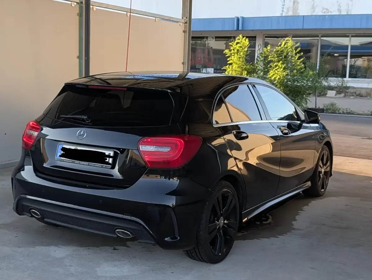 Gebraucht Mercedes A200 AMG 136 PS (100 kW) 2015 Schwarz Kleinwagen