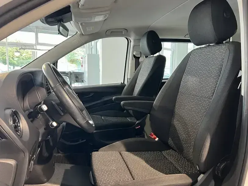 Gebraucht Mercedes Vito 136 PS (100 kW) 2023 Arktikweiß Van