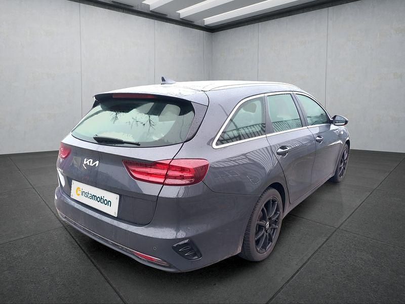 Second-hand Kia Ceed 160 CP (117 kW) 2022 Gri Hatchback