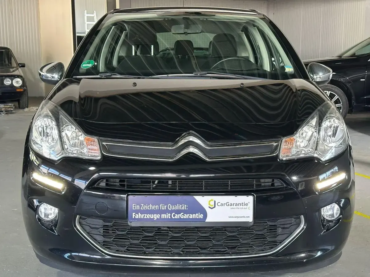 Gebraucht Citroën C3 SELECTION 82 PS (60 kW) 2014 Schwarz Kleinwagen