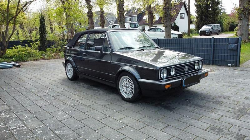 Gebraucht VW Golf Cabriolet 95 PS (69 kW) 1988 Schwarz Cabrio