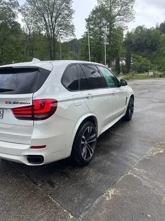 Gebraucht BMW X5 M50 Performance 381 PS (280 kW) 2014 Weiß SUV