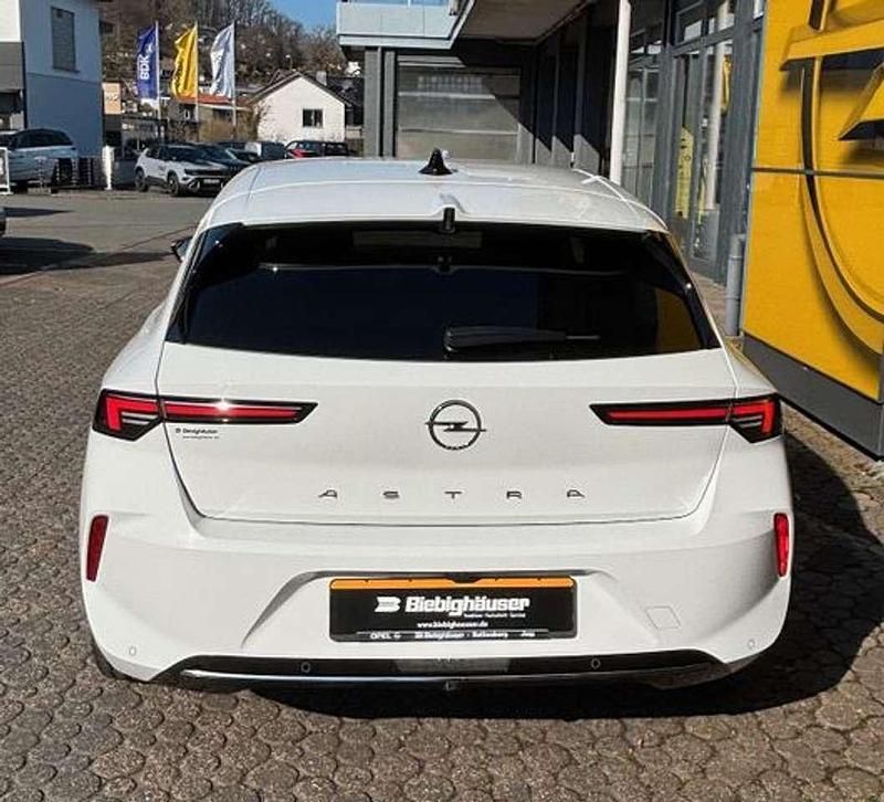 Gebraucht Opel Astra Elegance 131 PS (96 kW) 2023 Weiß Limousine