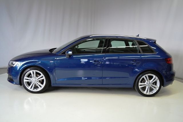 Gebraucht Audi A3 Sportback S-Line 150 PS (110 kW) 2015 Blau metallic Kleinwagen