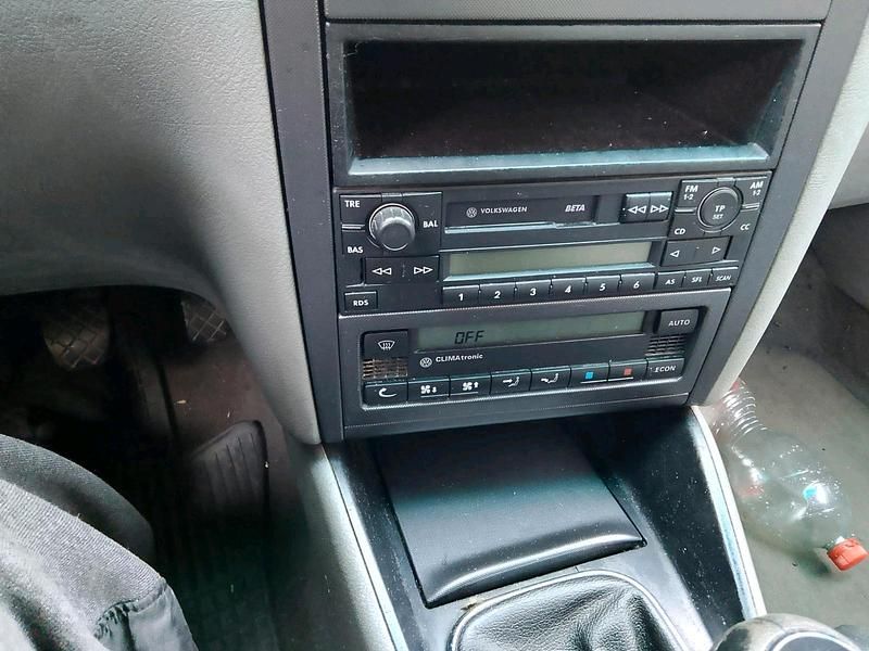 Gebraucht VW Bora 115 PS (84 kW) 2003 Schwarz Limousine