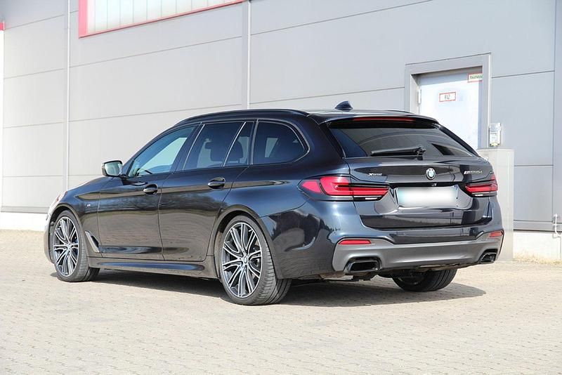 Gebraucht BMW M550 Shadowline 400 PS (294 kW) 2019 Schwarz Limousine