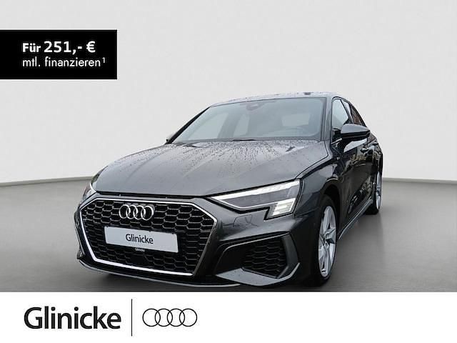Grau Gebraucht 2022 Audi A3 Sportback e-tron S-Line Kleinwagen | 30.480 € (Etwas zu teuer) - Bild 1/3