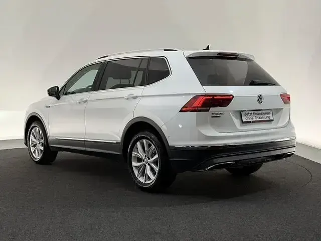 Gebraucht VW Tiguan Allspace Highline 150 PS (110 kW) 2021 Weiß SUV