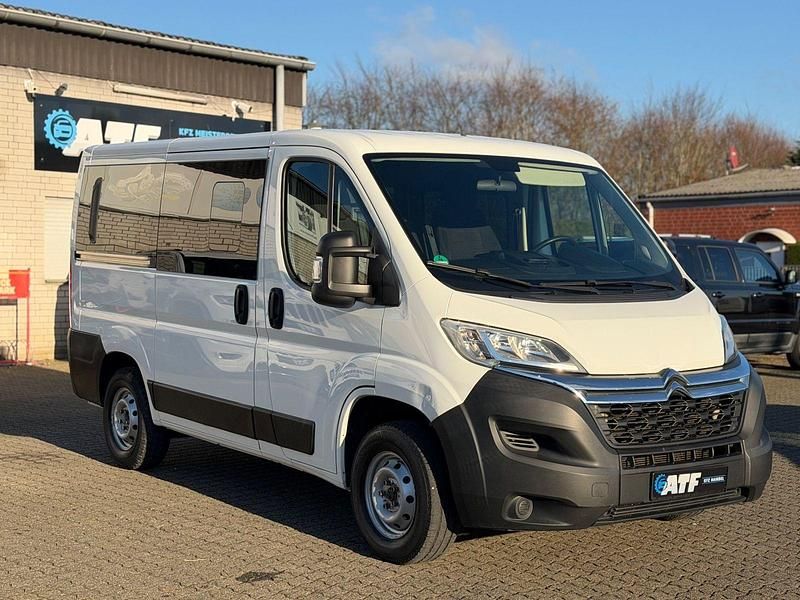 Second-hand Citroën Jumper Live 140 CP (102 kW) 2019 Alb Monovolum