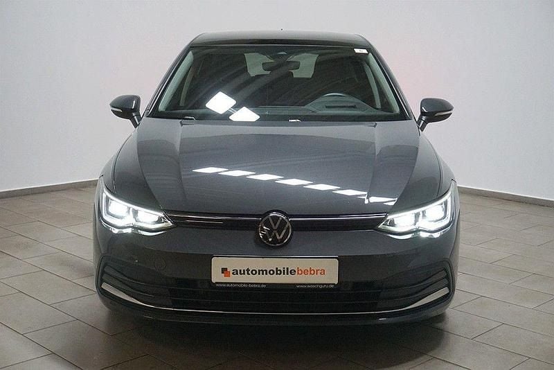 Gebraucht VW Golf VIII Active 150 PS (110 kW) 2022 Delfingrau Limousine