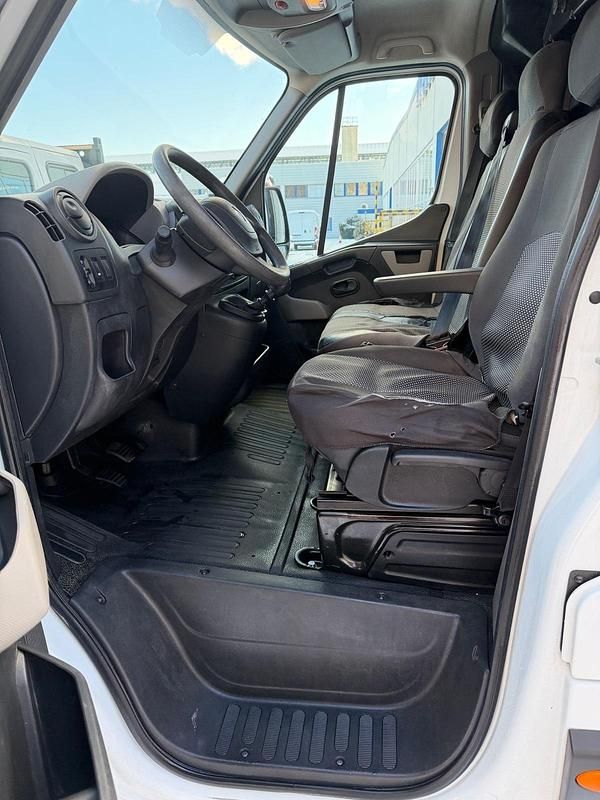 Usado Renault Master 125 HP (91 kW) 2016 Branco Van
