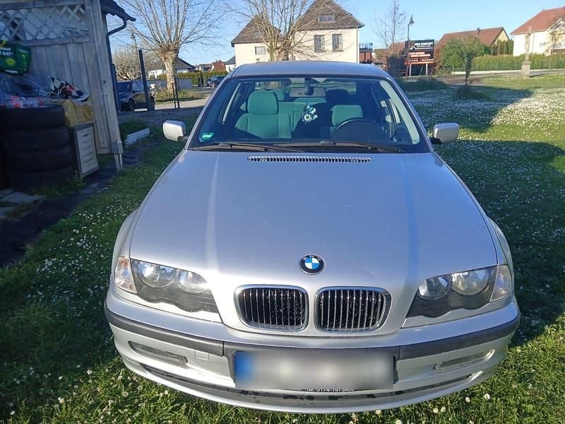 Gebraucht BMW 320 150 PS (110 kW) 2001 Grau Limousine