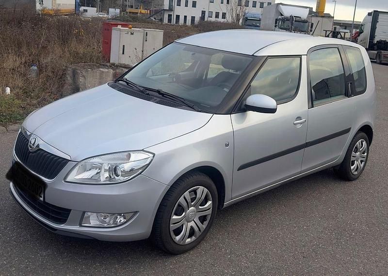 Silber Gebraucht 2013 Skoda Roomster Ambition Van / Kleinbus | 7.300 € (Fairer Preis) - Bild 1/4